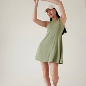 EUC Athleta Santorini Thera Dress in Eucalyptus Olive size Medium Tall